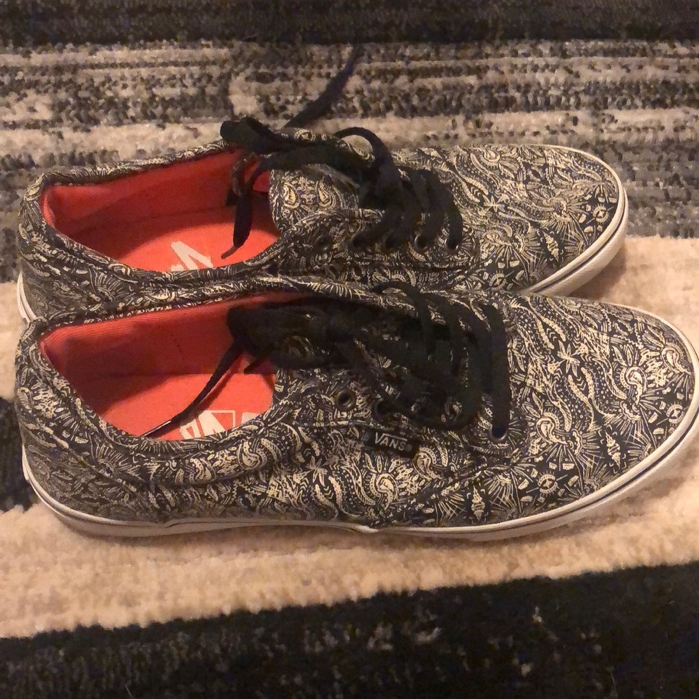 Comfortable black and white vans